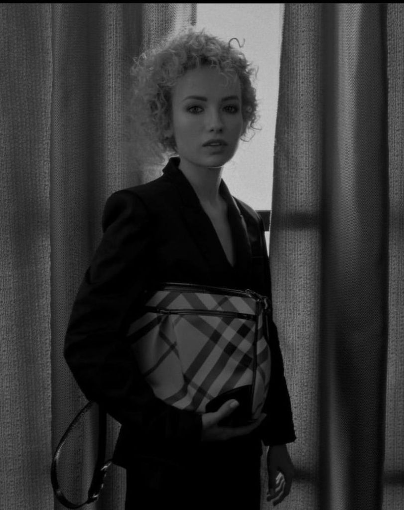 Александра