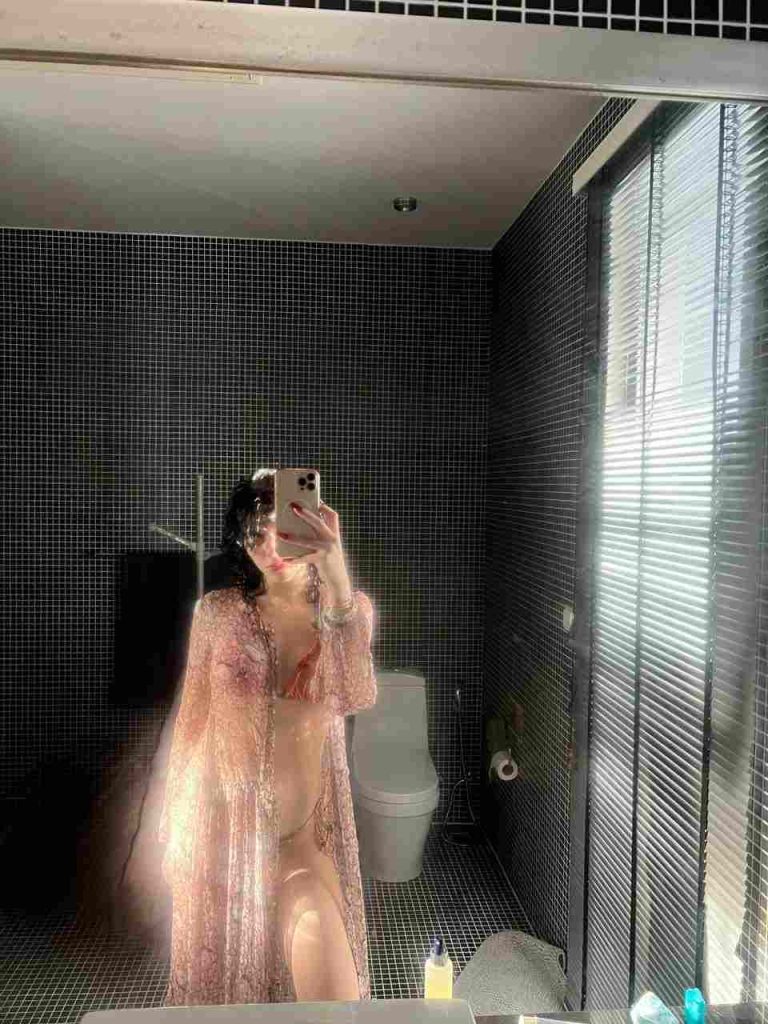 Эскортница Дина