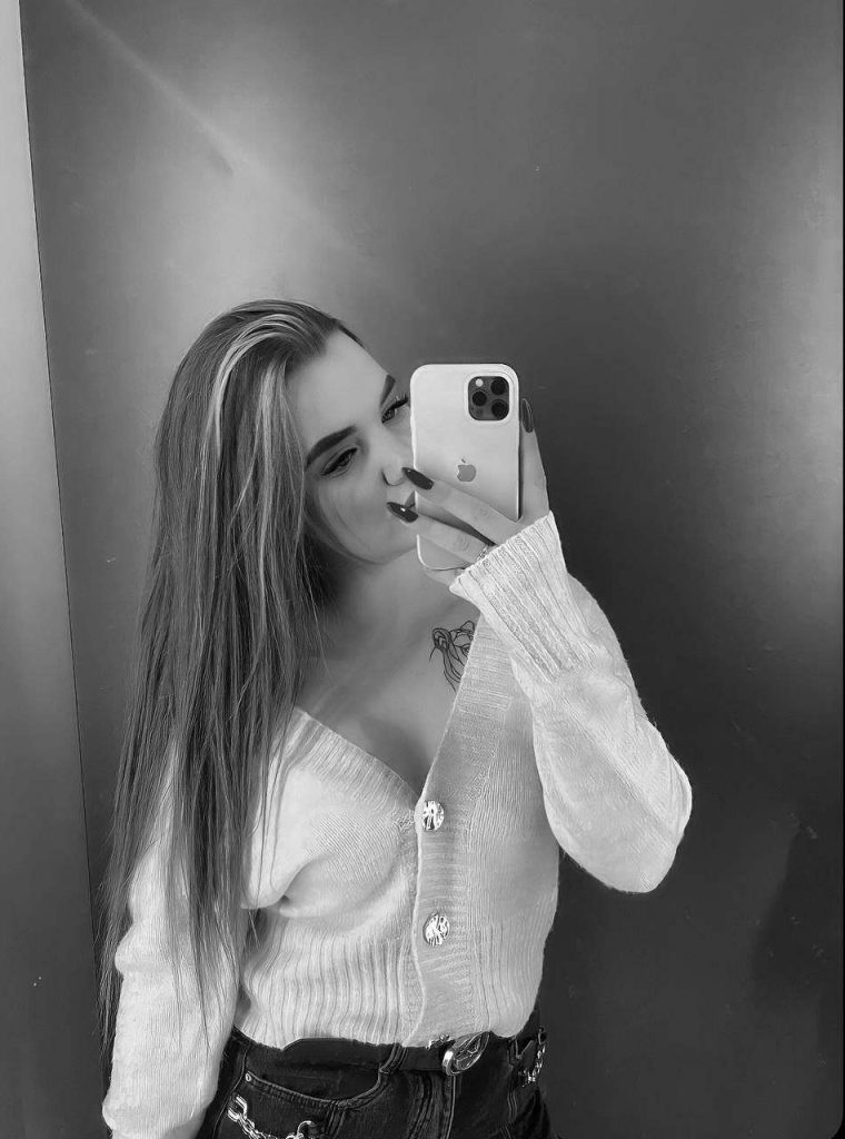 Эскортница Малика