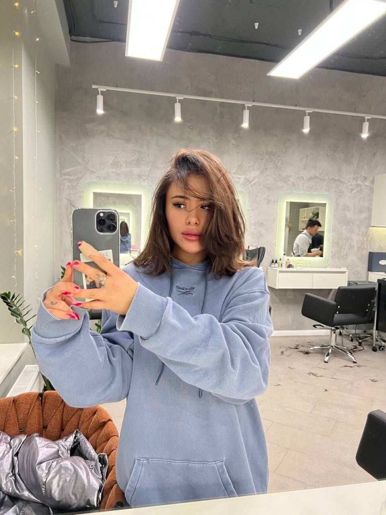 Эскортница Маша