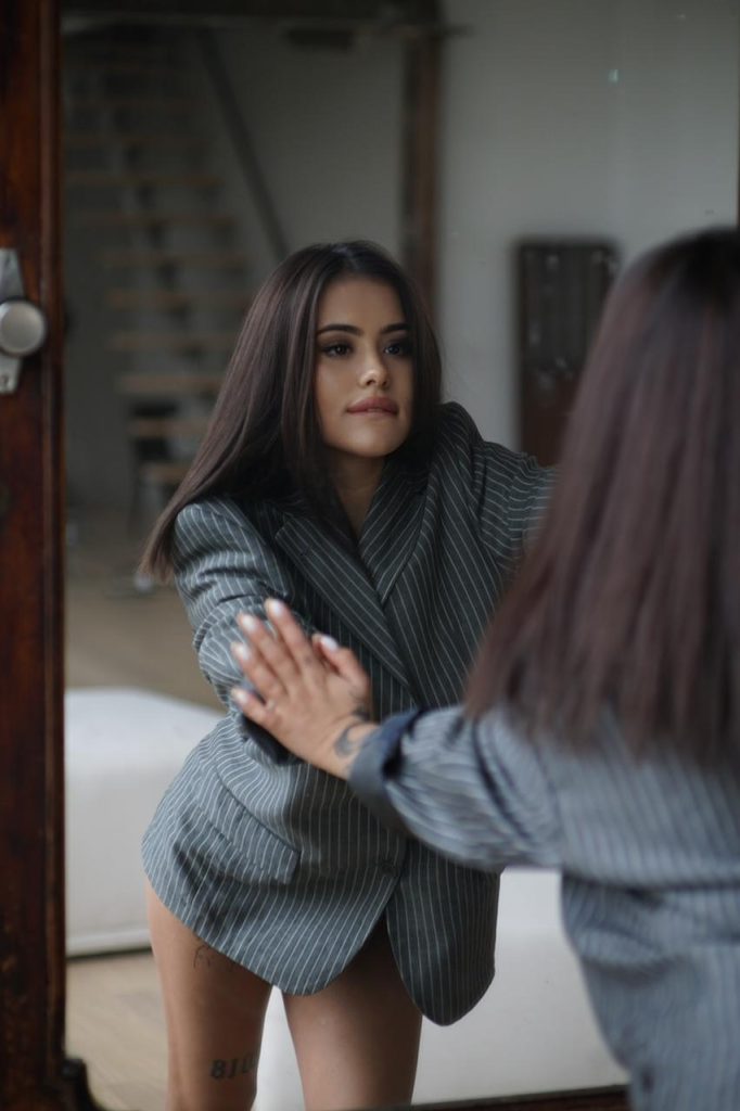 Эскортница Маша