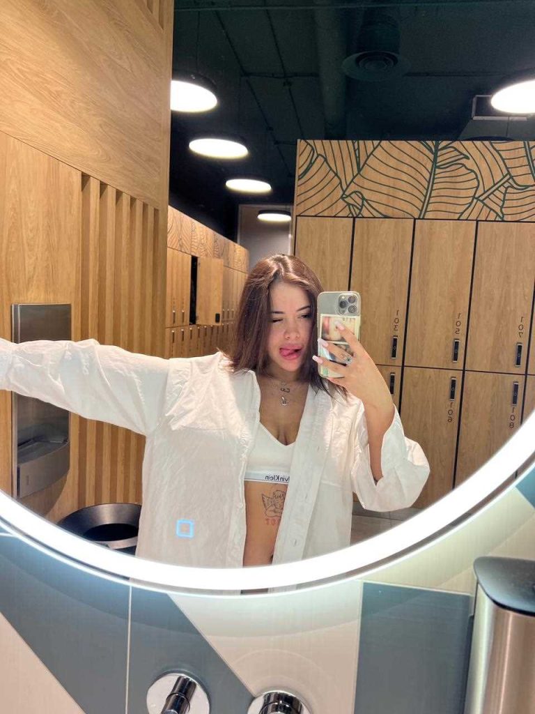 Эскортница Маша